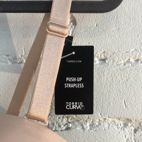 NWT Torrid Push Up Strapless Bra - Picture 2 of 5